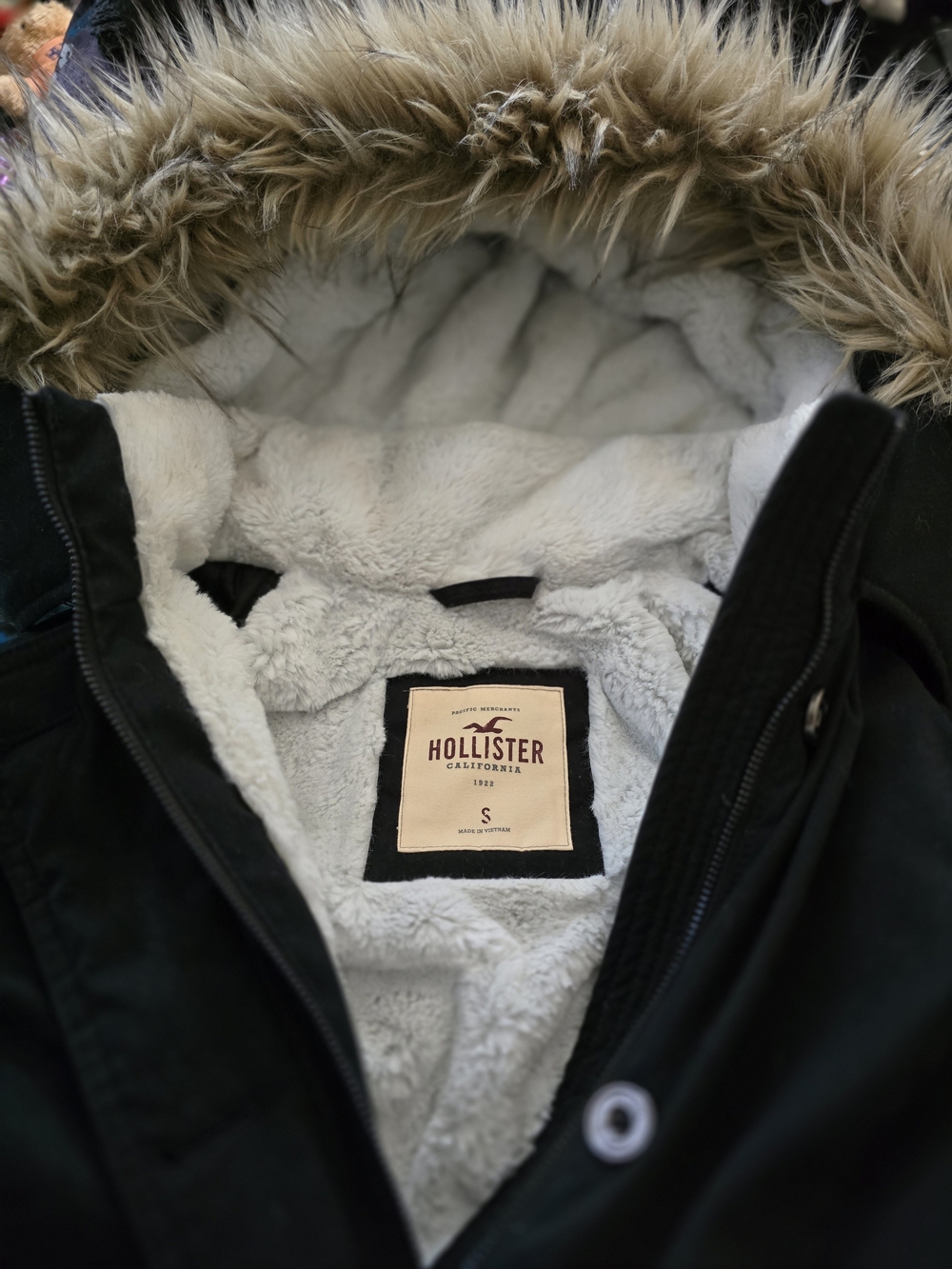 Hollister Black Pea Coat with Cream Faux-Sherpa Lining and Tan Faux-Fur Trim
